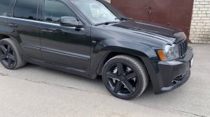 Jeep Grand Cherokee SRT-8 быстрый и громкий!!!
