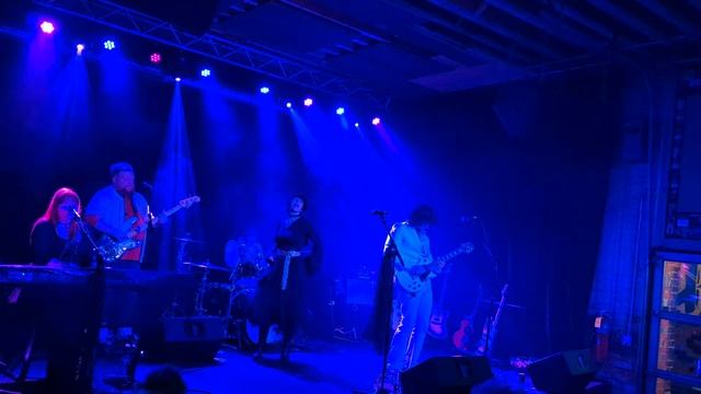 "Hold Me" Fleetwood Mac performed by Songbirds