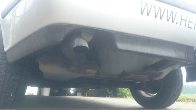 Saab 9-3 1999 2.2l TiD start-up (cold) смотреть онлайн