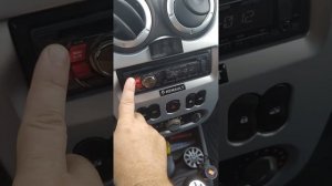 магнитола Alpine CDE-120RR.