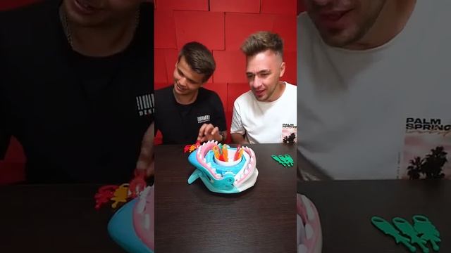 НЕ ДАЙ СЕБЯ УКУСИТЬ ЧЕЛЛЕНДЖ! #shorts