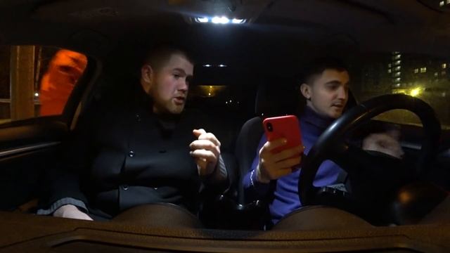 БЫДЛО ПАССАЖИР РАЗМАХИВАЕТ РУКАМИ В ТАКСИ смотреть онлайн