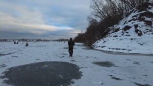 Зимняя рыбалка. Первый лед. Павленское озеро.
