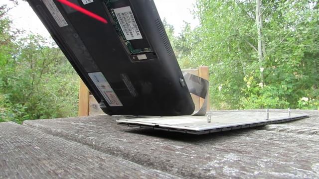 The Most Dusty Laptop I've Ever Seen! (HP Mini) смотреть онлайн