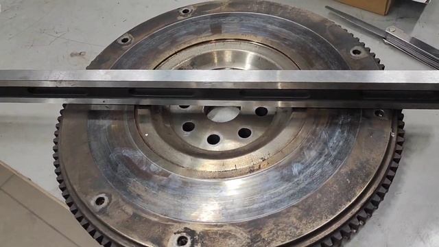 ПОЧЕМУ ДЁРГАЕТСЯ СЦЕПЛЕНИЕ ? смотреть онлайн