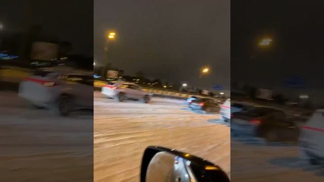 «Глуши мотор, — он говорит, —Пусть этот МАЗ огнём горит!»