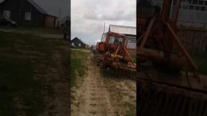 ДТ-75 с фрезой, подготовка поля к посадке картофеля