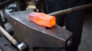 Ковка молотка