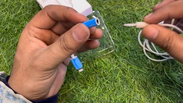 Lightning to headphone jeck adapter || how to connect 3.5mm jeck earphone apple @ATRMobiles смотреть онлайн
