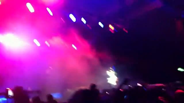 Mac Miller- Knock Knock. LIVE at Pier Six Pavillion смотреть онлайн