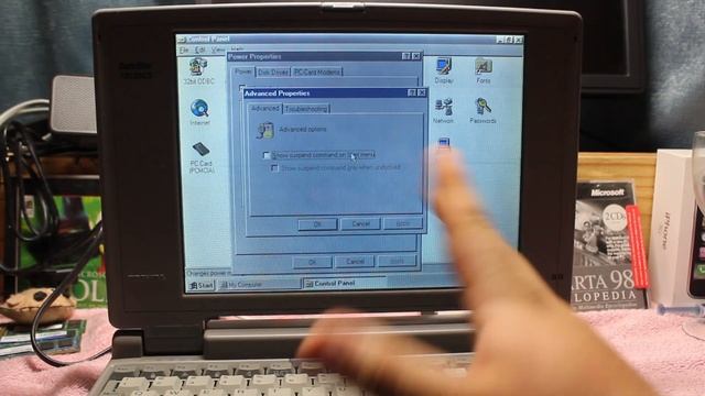 Quick Look At a Toshiba Satellite T2135CS смотреть онлайн