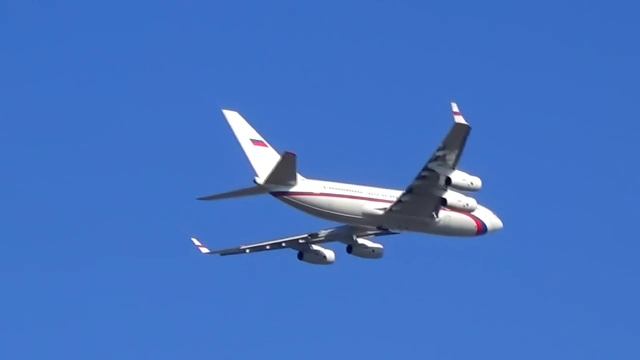 Airport Nikola Tesla Belgrade 12.10.2014. Iljusin-96 смотреть онлайн