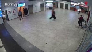 18-летняя россиянка, бросившая дочь в туалете аэропорта заявила, что хочет забрать её домой