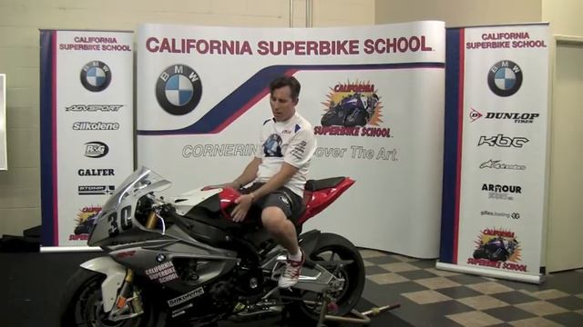 California Superbike School video on seat position as it relates to body position смотреть онлайн