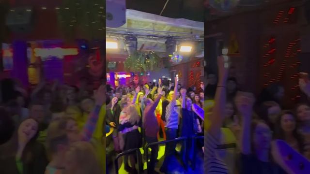 Лето, мы тебя очень ждем!!!! #нашелето #стрыкало #кавергруппановосибирск #кавергруппа #music