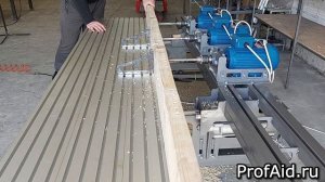 Многошпиндельный горизонтальный сверлильный станок.