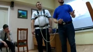 Как сблокировать страховочную систему.
