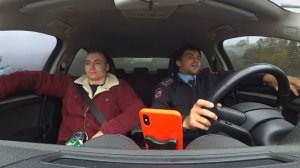 МЕНТ ТАКСИСТ ЖЕСТКО ПУГАЕТ ПАССАЖИРА / ДОСТАЛ ПИСТОЛЕТ / РЕАКЦИЯ ЛЮДЕЙ