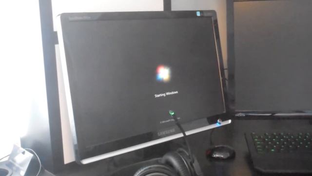 Samsung 840 Evo Solid State Drive Unboxing & Review смотреть онлайн