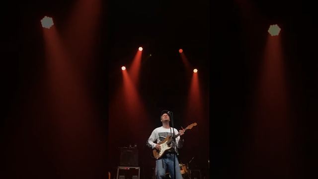 MAC DEMARCO - SALAD DAYS🥗//LONDON смотреть онлайн