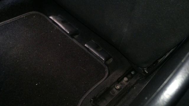 Desmontar asientos delanteros Seat León 2 смотреть онлайн