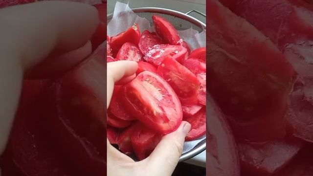 Стоит ли морозить помидоры ?