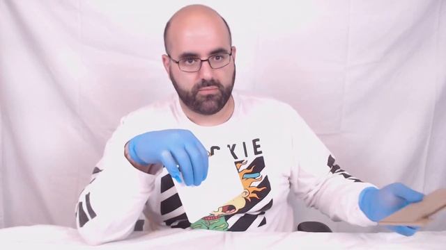 Unboxing The Apple Card Without Staining It смотреть онлайн