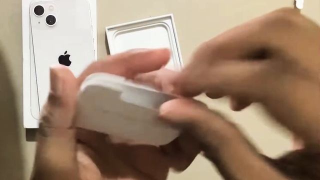 iPhone 13 pure unboxing😅 #bigbilliondays #flipkart #iphone #iphone13 #starlight #white #asmr lol смотреть онлайн