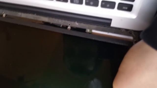 MacBook Screen/Display/LCD replacement Tutorial HD смотреть онлайн
