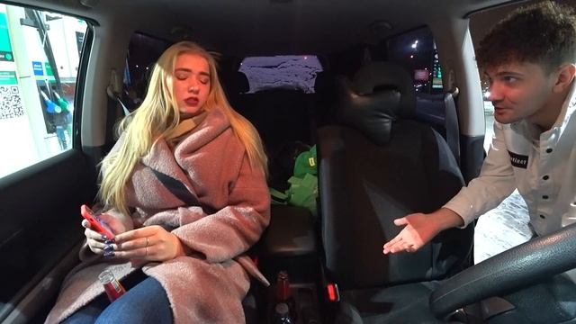 АЛКАШКА КИНУЛА ТАКСИСТА НА ДЕНЬГИ / РЕАКЦИЯ ЛЮДЕЙ смотреть онлайн