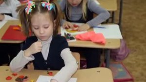 Урок труда в 1е классе