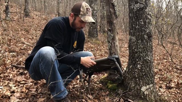 HS Strut Seat with Folding Legs смотреть онлайн