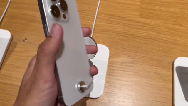 iPhone 15 Series First Day at Apple Central World   (4K)