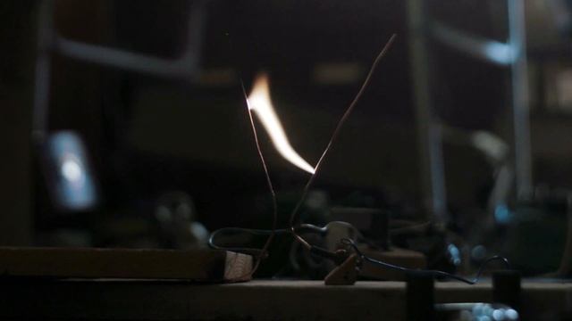 Высоковольтный генератор на строчном трансформаторе | High-voltage Oscillator On A TV Transformer