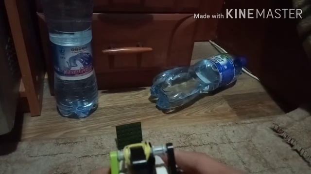 пистолет стреляющий резинками смотреть онлайн