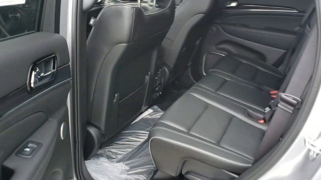 2019  Grand Cherokee Trailhawk Vs Overland