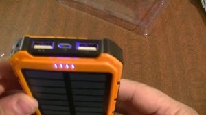 PowerBank с солнечной панелью из Китая(Solar Panel 2A 1A Battery Power Bank)