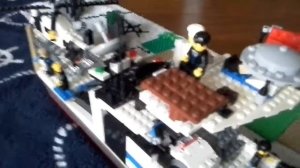 Рассматриваем крутую яхту из лего