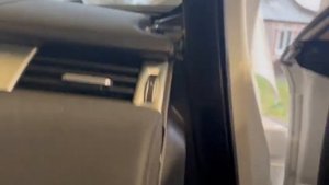Вода на переднем коврике Range Rover Evoque