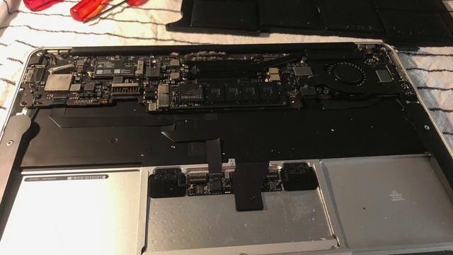 Macbook Battery Replacement смотреть онлайн