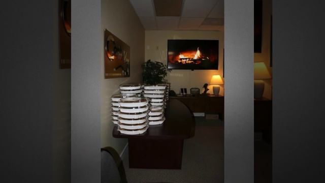 Pie Day and Client Appreciation Day   - The Linda Hall Team смотреть онлайн