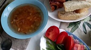 Такой длинный день. Полоботрясничала) Делаем кухню.