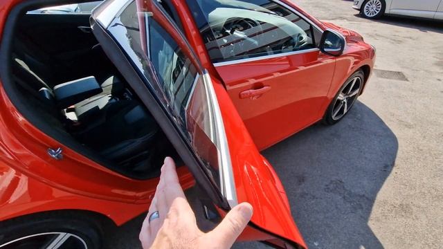 2016 16 Volvo V40 2.0 R-Design FSH £0:00 Road Tax DAB NAV Darlington смотреть онлайн