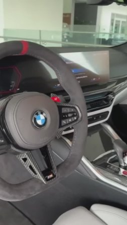 Интерьер нового BMW M4.