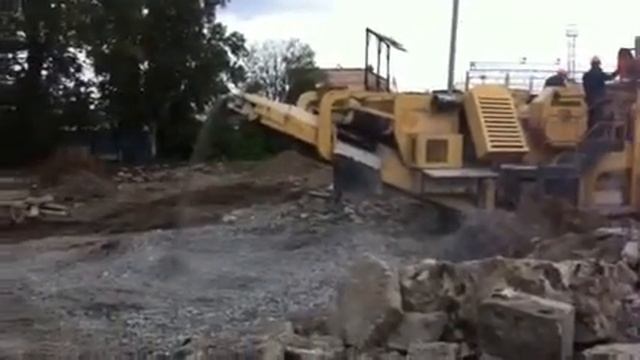 Работа дробильно-сортировочного комплекса