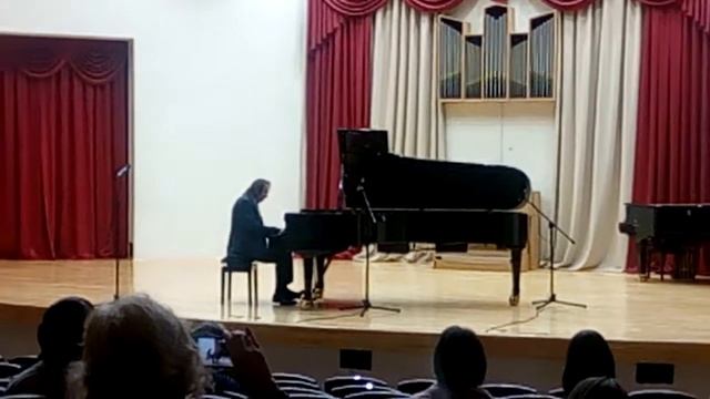 Джазовый пианист Сеня Сон(1) смотреть онлайн