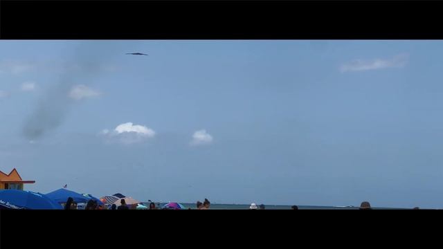 Miami Air Show 2023 at South Beach, anamorphic iphone film смотреть онлайн