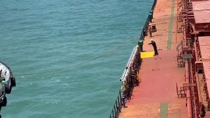 КАК БРОСАЮТ ВЫБРОСКУ