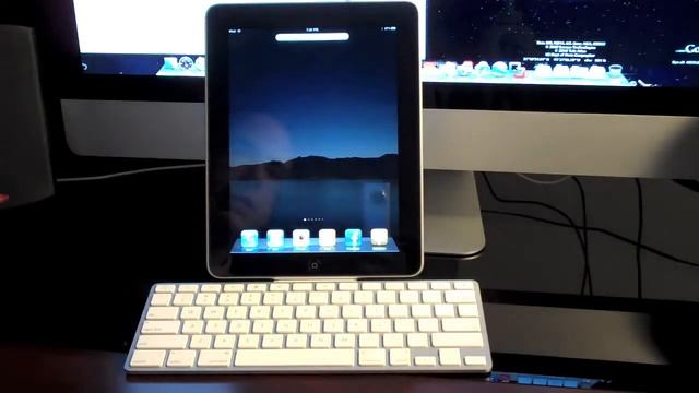 Apple iPad Keyboard Dock Unboxing and Demo смотреть онлайн