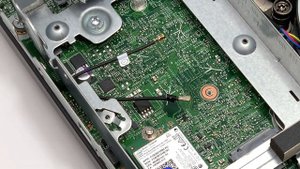 HP ProDesk 400 G3 DM にWLANカードをインストールする方法